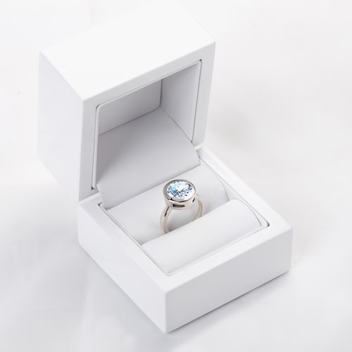 Pierścionek zaręczynowy SAVICKI: białe złoto, diament